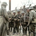 Einweisung vorm Kampf, mitten in Stalingrad